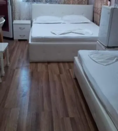 British 3* Himarë
