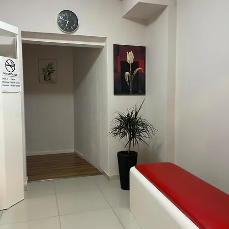 British מלון 3*
