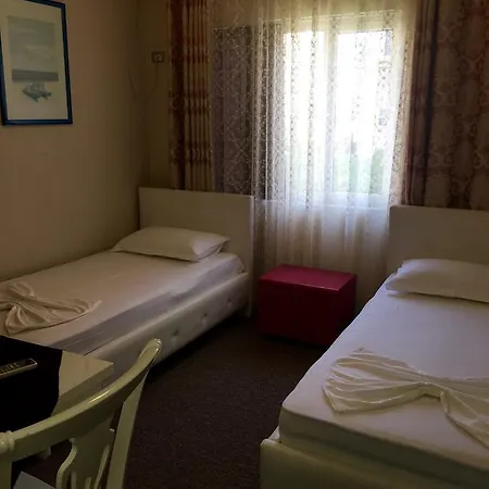 Hotel British Himare